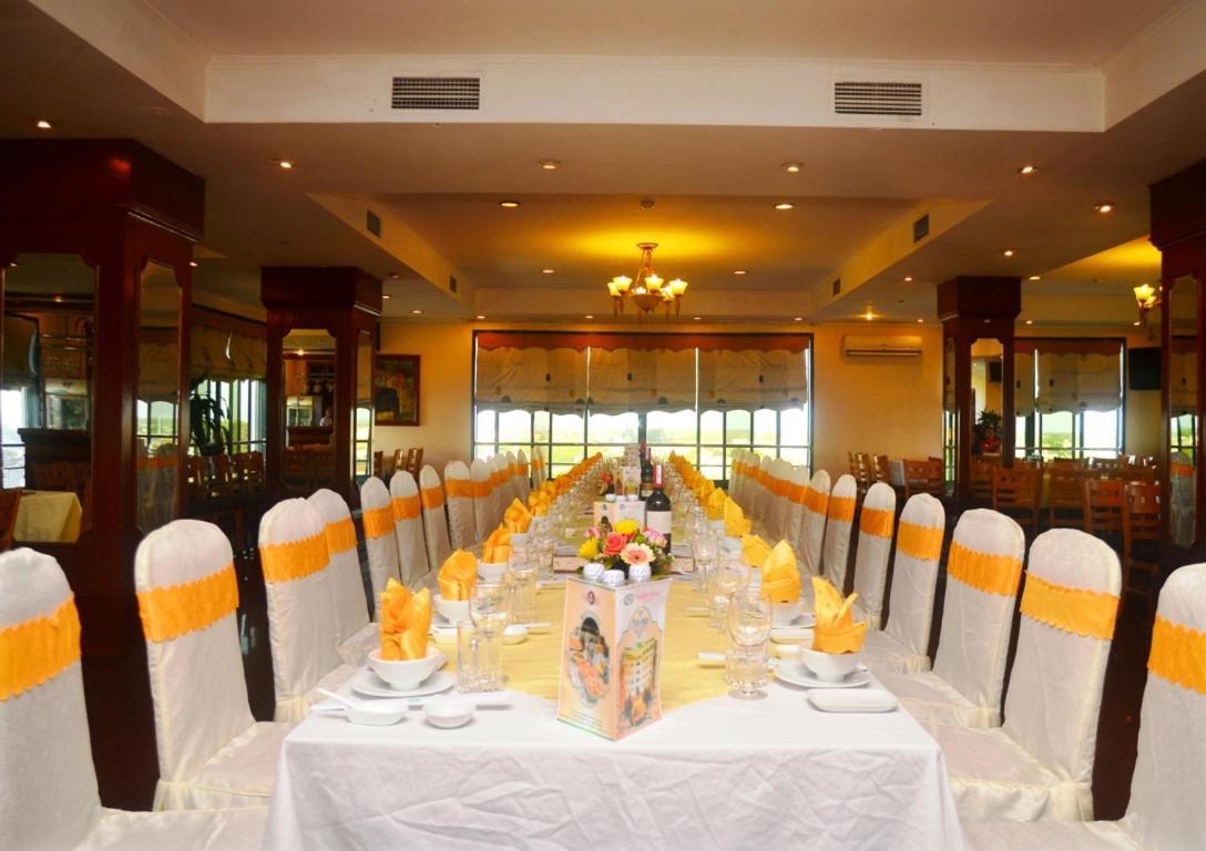 Central Hotel Quảng Ngãi Eksteriør billede