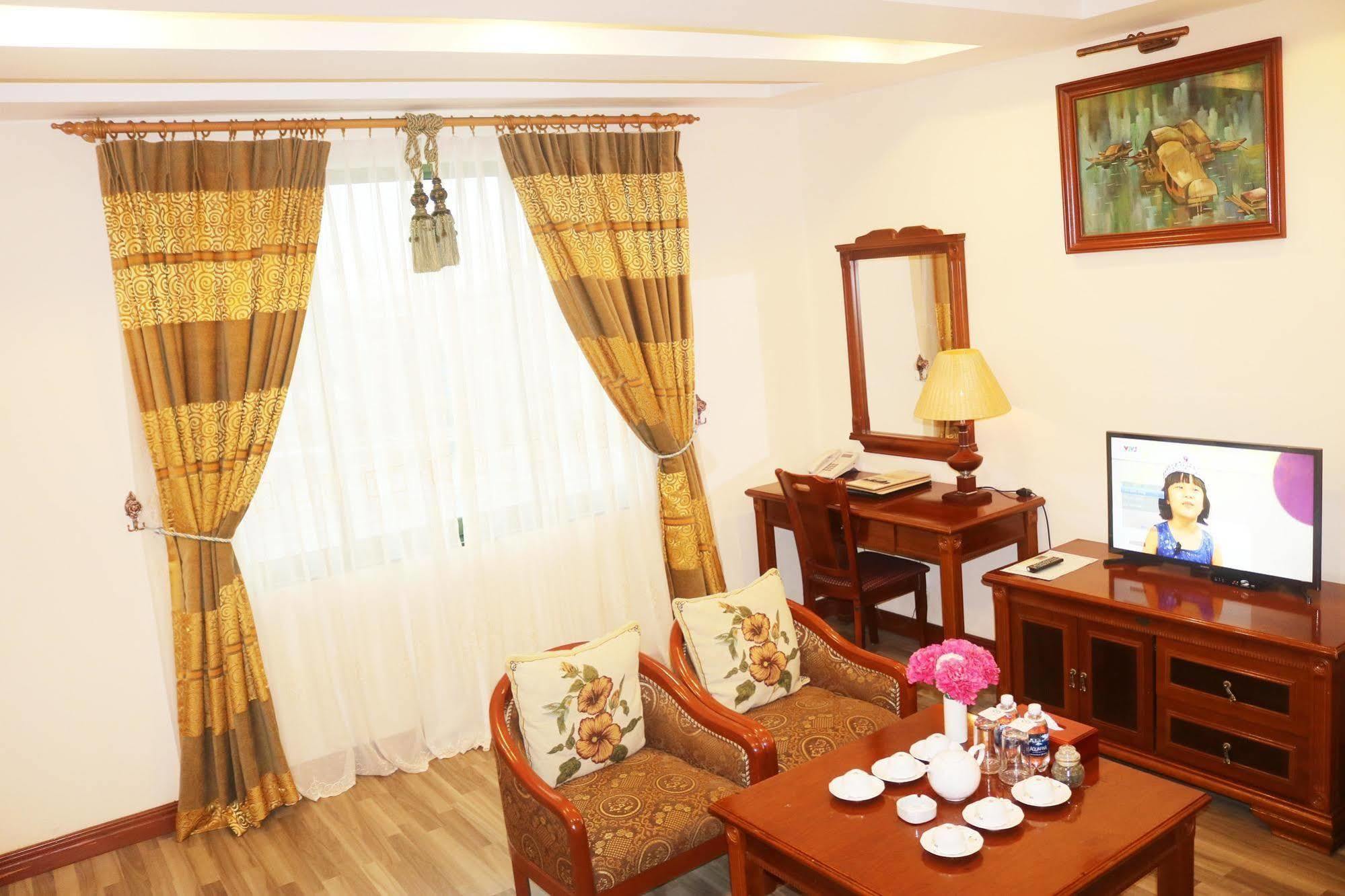 Central Hotel Quảng Ngãi Eksteriør billede