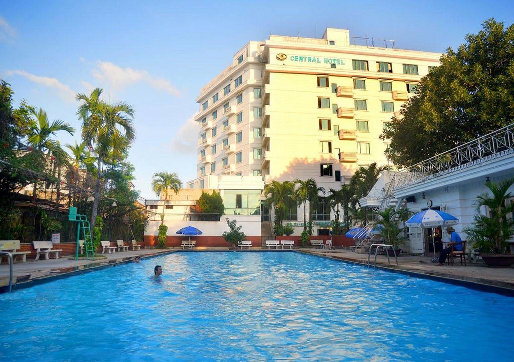 Central Hotel Quảng Ngãi Eksteriør billede