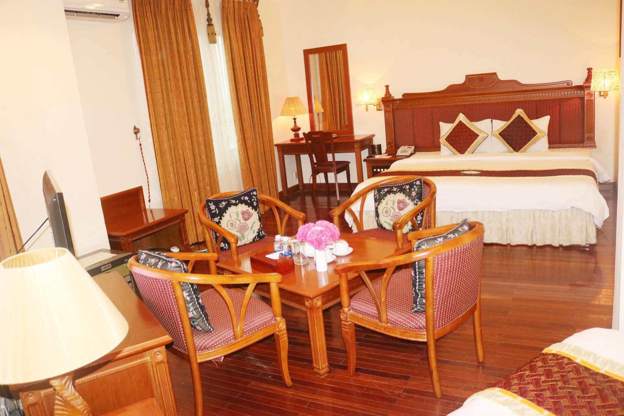 Central Hotel Quảng Ngãi Eksteriør billede