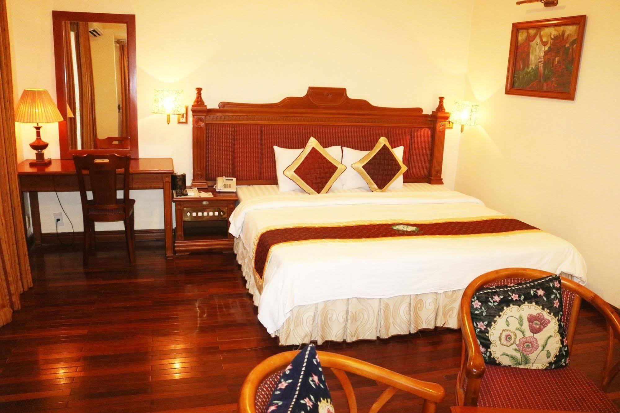 Central Hotel Quảng Ngãi Eksteriør billede