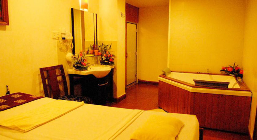 Central Hotel Quảng Ngãi Eksteriør billede