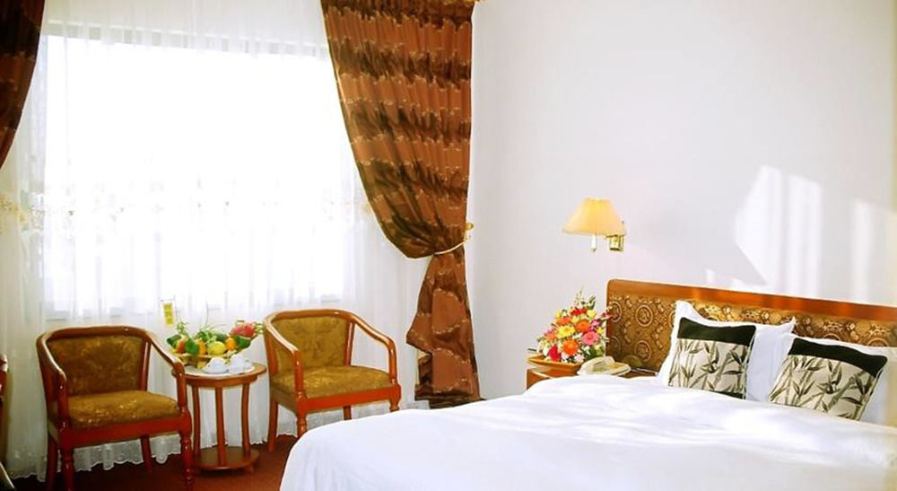 Central Hotel Quảng Ngãi Eksteriør billede